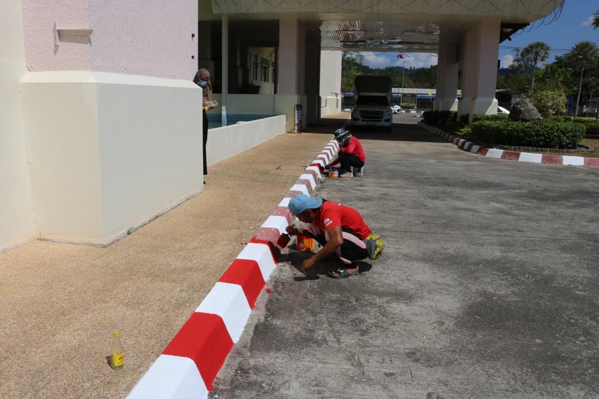 ทาสีตีเส้นจราจร รอบอาคารสำนักงาน