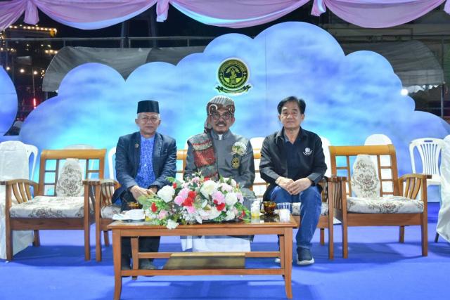 ร่วมแสดงความยินดีกับอาจารย์ประสาน ศรีเจริญ รองประธานคณะผู้ทรงคุณวุฒิจุฬาราชมนตรี