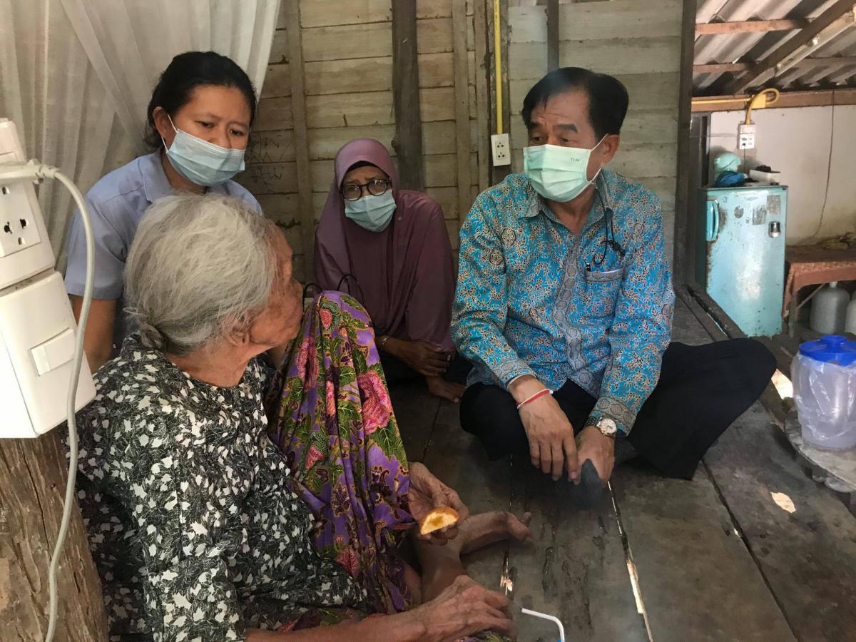 อบต.อ่าวนางห่วงใยผู้สูงอายุผู้ป่วยติดเตียงและผู้พิการลงพื้นที่ติดตามให้ความช่วยเหลืออย่างต่อเนื่อง