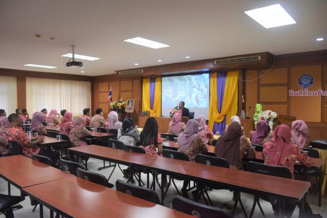 ต้อนรับคณะศึกษาดูงานจากองค์การบริหารส่วนตำบลรือเสาะออก