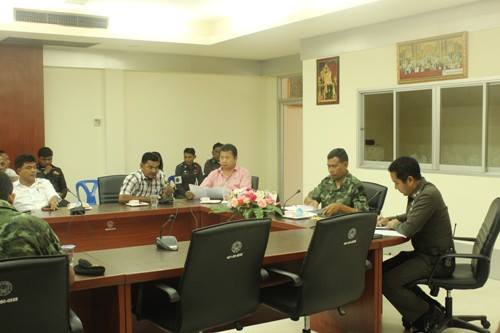 อบต.อ่าวนางร่วมกับหน่วยงานที่เกี่ยวข้องประชุมจัดระเบียบหาดอ่าวนาง กรณีรถบริการ 5 ส.ค. 2557