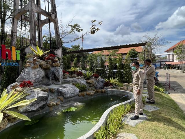 ปรับปรุงภูมิทัศน์สถานศึกษาในสังกัดเตรียมพร้อมรับเปิดเทอม 2567
