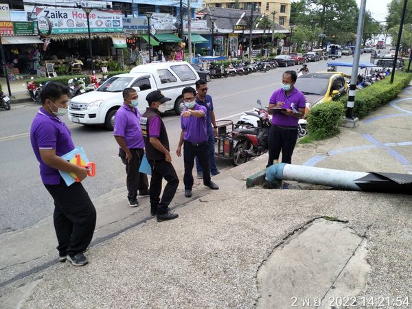 ลงพื้นที่ตรวจสอบข้อเท็จจริงและหารือแนวทางแก้ไขปัญหา กรณีมีน้ำล้นไหลบนถนน