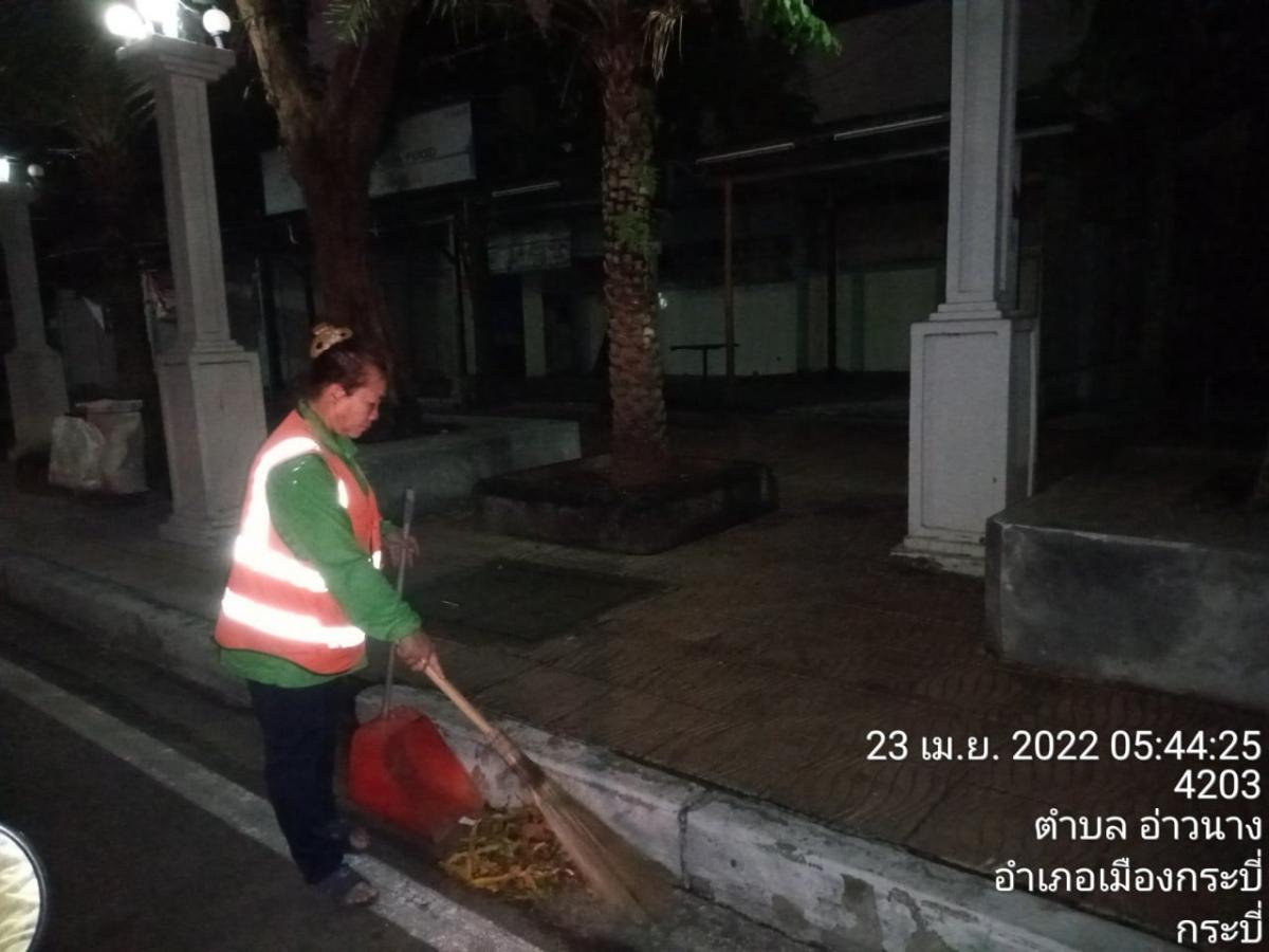 อบต.อ่าวนาง ทำความสะอาด บริเวณชายหาดอ่าวนาง หาดนพรัตน์ธารา ต่อเนื่อง