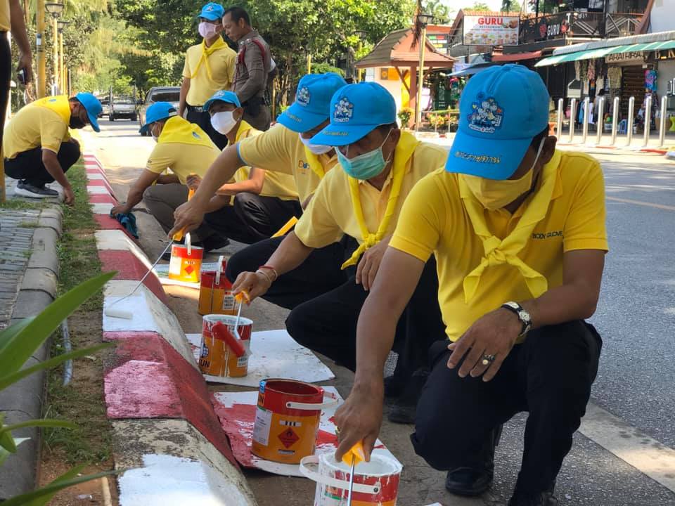 ทาสีตีเส้นจราจร. ถนนเส้นหาดอ่าวนาง. จัดระเบียบการจอดรถบริเวณหน้าหาดอ่าวนางให้เกิดความเป็นระเบียบเรียบร้อย