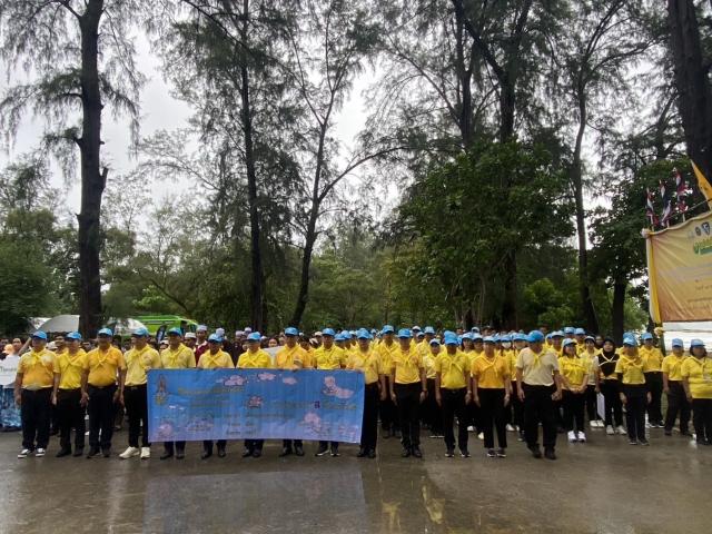 อบต.อ่าวนาง ร่วมกิจกรรมเก็บขยะชายหาด/ชายทะเล 22 จังหวัดชายทะเล เฉลิมพระเกียรติ